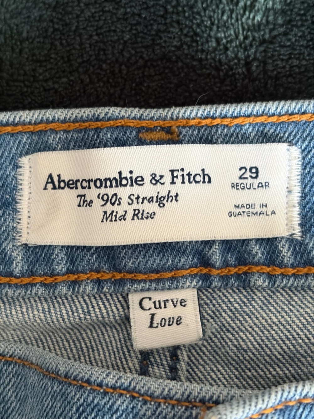 90’s Straight Mid Rise Jeans - Picture 2 of 4